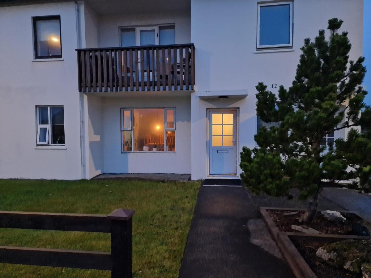 Sol - S12 Guesthouse ケプラヴィーク エクステリア 写真