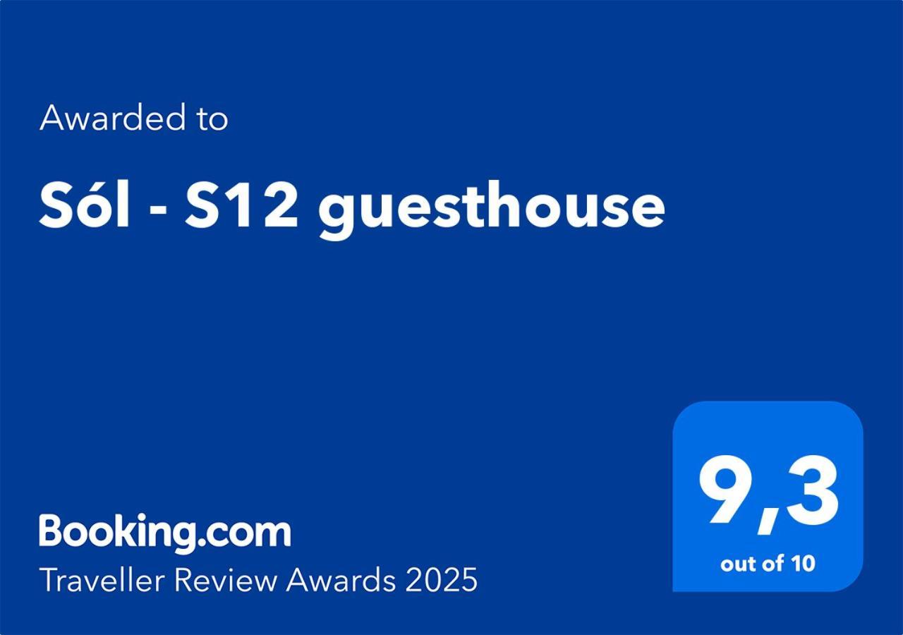 Sol - S12 Guesthouse ケプラヴィーク エクステリア 写真